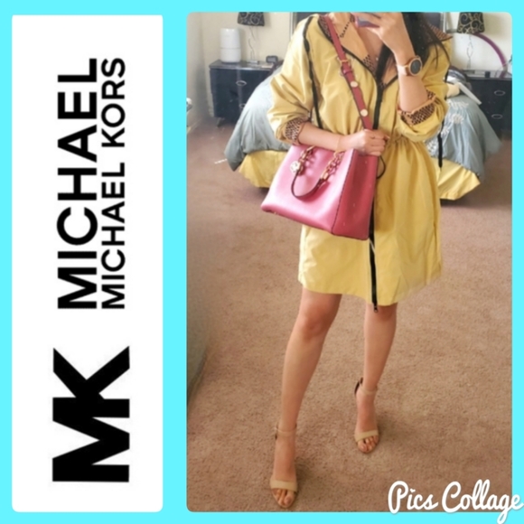 💕HP💕 Authentic MK Jet Set - Picture 2 of 16